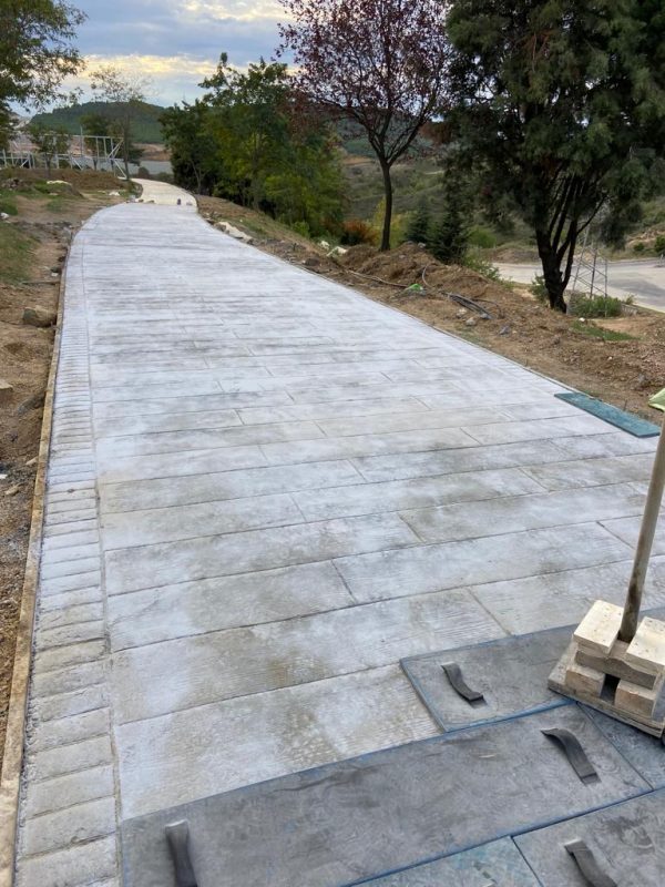 Baskı Beton: Zemin ve Duvarlarda Estetiğin Yeniden Tanımlandığı Modern İnşaat Malzemesi