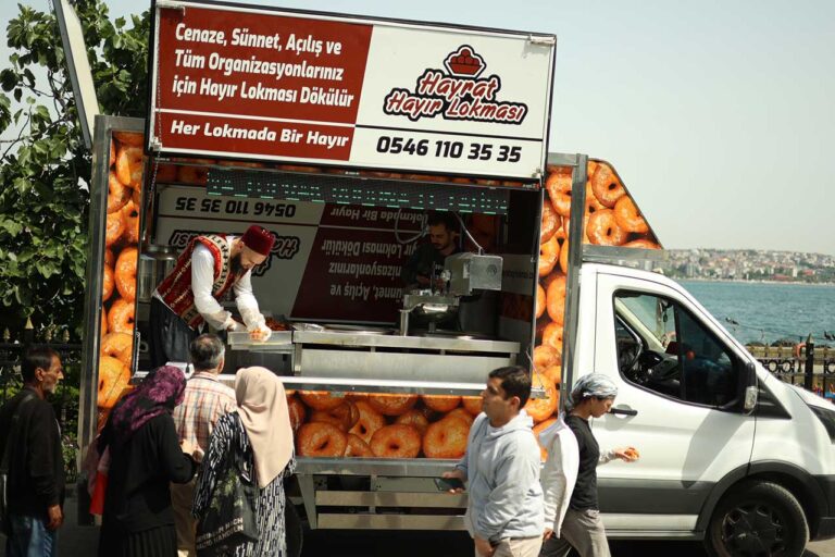 Hayır Lokması Sunumunda Estetik ve Düzen